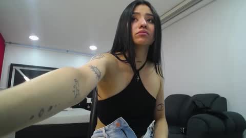 Snapshot of ananya_sex1 chatting on 02.19.25 Ananya online show from 02.19.25