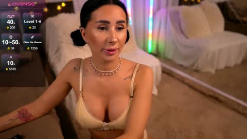 Anna online show from 01.08.25