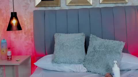 Mia online show from 02.17.25