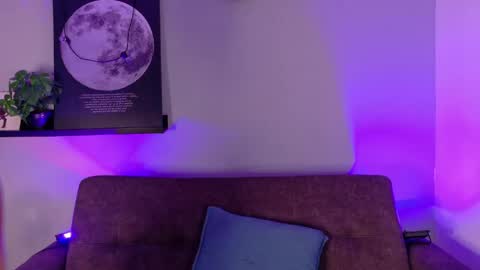 Kendra  online show from 04.17.26