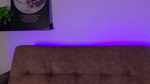 Kendra  online show from 04.18.26