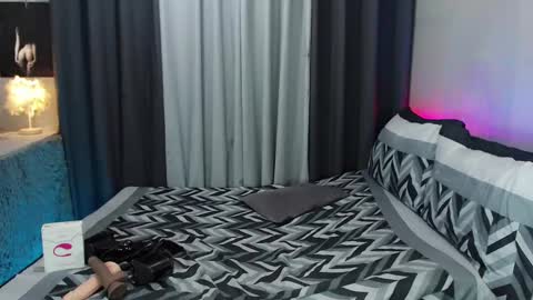 Snapshot of anawalters chatting on 12.19.24 anawalters online show from 12.19.24