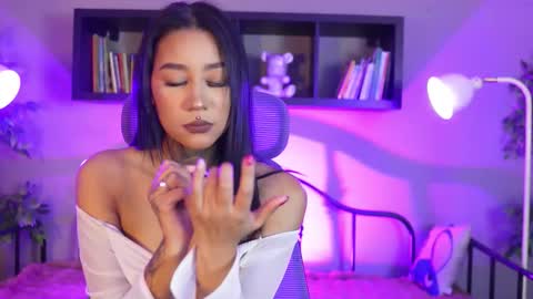 anaya_olyx online show from 10.15.25