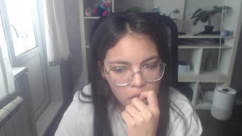 Snapshot of anda_here chatting on 06.17.26 Anda online show from 06.17.26