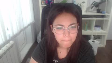 Snapshot of anda_here chatting on 06.18.26 Anda online show from 06.18.26