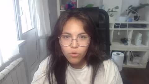 Snapshot of anda_here chatting on 06.28.26 Anda online show from 06.28.26