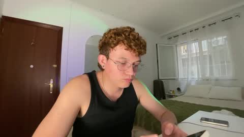 Snapshot of anddres_boss chatting on 05.01.26 Tell Me ANDRESS ----- online show from 05.01.26