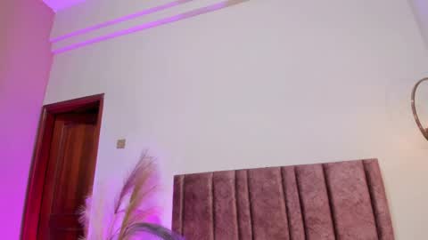 Andra Cyrus online show from 06.05.26