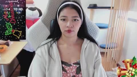 Snapshot of andrea_bonnie chatting on 12.16.25 andrea_bonnie online show from 12.16.25