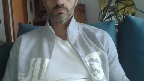 Snapshot of andrea_feetlover chatting on 04.11.26 andrea_feetlover online show from 04.11.26