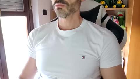 Snapshot of andrea_feetlover chatting on 05.09.26 andrea_feetlover online show from 05.09.26