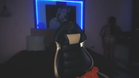 Andrea Ramos online show from 10.18.25