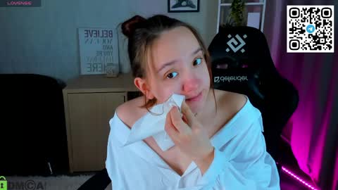 Andrea hereGMT7Mon Tue Wen ThFri Sat Su 0300am-0900am. online show from 04.19.26