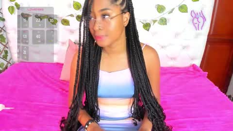 Naomi Andrea Daviss online show from 01.08.25