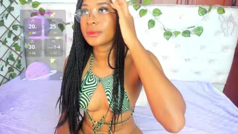 Naomi Andrea Daviss online show from 09.11.25