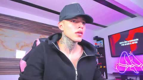 Snapshot of andrees_s chatting on 10.24.25 andrees_s online show from 10.24.25