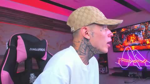 Snapshot of andrees_s chatting on 11.03.25 andrees_s online show from 11.03.25