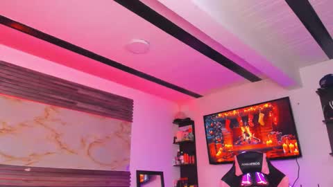 Snapshot of andrees_s chatting on 11.20.25 andrees_s online show from 11.20.25