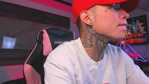 Snapshot of andrees_s chatting on 11.24.25 andrees_s online show from 11.24.25