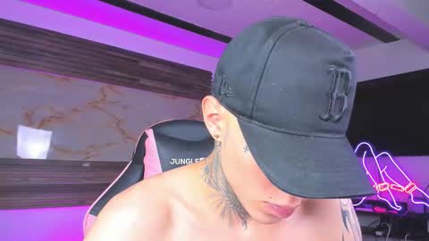 Snapshot of andrees_s chatting on 11.30.25 andrees_s online show from 11.30.25