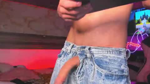 Snapshot of andrees_s chatting on 12.03.25 andrees_s online show from 12.03.25