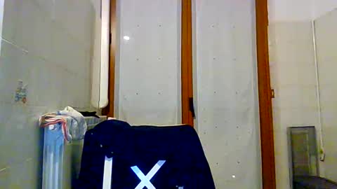 Snapshot of andregio0087 chatting on 12.23.25 andregio0087 online show from 12.23.25