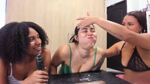 Snapshot of andreitatruji chatting on 09.09.25 yudith online show from 09.09.25