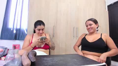 Snapshot of andreitatruji chatting on 09.15.25 yudith online show from 09.15.25