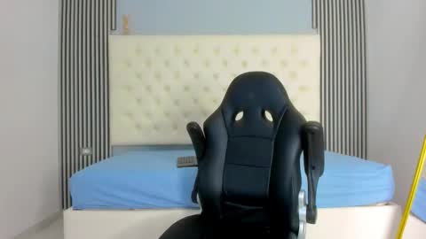 andres_stud online show from 12.17.25