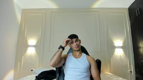 Snapshot of andres_stud chatting on 06.23.26 andres_stud online show from 06.23.26
