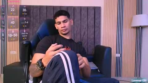 Snapshot of andres_stud chatting on 07.20.26 andres_stud online show from 07.20.26