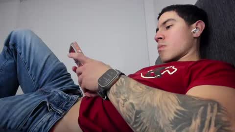 Snapshot of andresjuan92 chatting on 06.22.26 onlyfanscallmegotter online show from 06.22.26