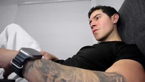 Snapshot of andresjuan92 chatting on 07.13.26 onlyfanscallmegotter online show from 07.13.26