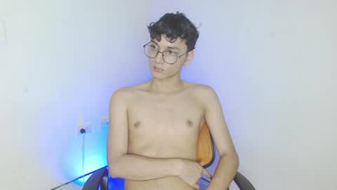 Snapshot of andrew_dann chatting on 11.17.25 andres online show from 11.17.25