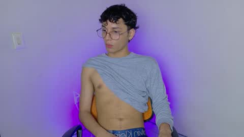 Snapshot of andrew_dann chatting on 11.25.25 andres online show from 11.25.25