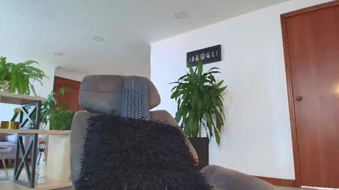 Snapshot of andrew_west_ chatting on 11.21.25 ANDREW WEST online show from 11.21.25