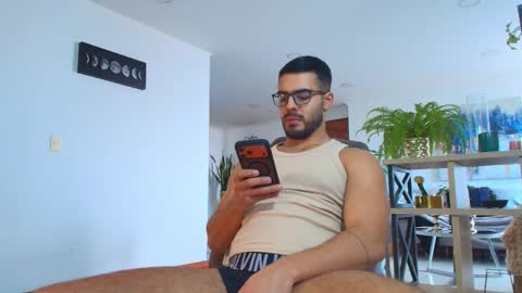 Snapshot of andrew_west_ chatting on 12.04.25 ANDREW WEST online show from 12.04.25