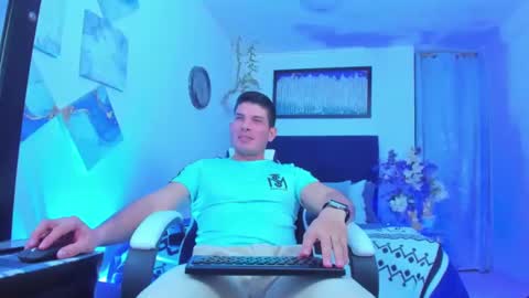 Snapshot of andrewstelee chatting on 02.26.25 andrewstelee online show from 02.26.25