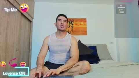 Snapshot of andrewstelee chatting on 09.12.25 andrewstelee online show from 09.12.25