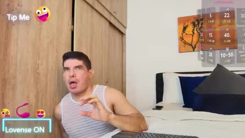 Snapshot of andrewstelee chatting on 11.27.25 andrewstelee online show from 11.27.25