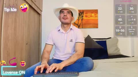 Snapshot of andrewstelee chatting on 11.29.25 andrewstelee online show from 11.29.25