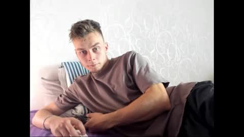 Snapshot of andrian_sweety chatting on 09.24.25 andrian_sweety online show from 09.24.25