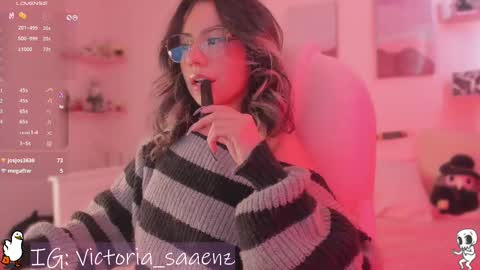 Victoria Senz  online show from 02.19.25