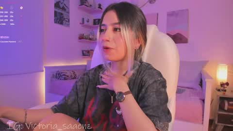Snapshot of andromeedaa_ chatting on 05.08.26 Victoria Senz online show from 05.08.26