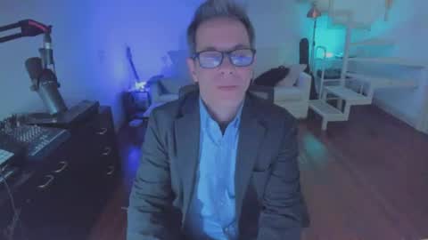 Snapshot of andy0pandi chatting on 07.23.26 Andrew online show from 07.23.26