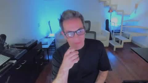 Snapshot of andy0pandi chatting on 07.29.26 Andrew online show from 07.29.26