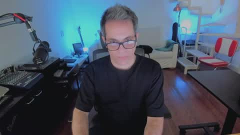 Snapshot of andy0pandi chatting on 08.05.26 Andrew online show from 08.05.26
