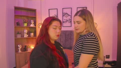 Snapshot of andy_and_emma chatting on 12.08.24 andy_and_emma online show from 12.08.24