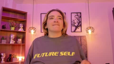 Snapshot of andy_and_emma chatting on 12.10.24 andy_and_emma online show from 12.10.24