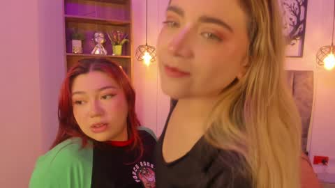 Snapshot of andy_and_emma chatting on 12.17.24 andy_and_emma online show from 12.17.24